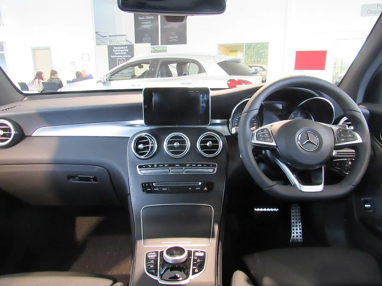 Mercedes-Benz C-Class, interior