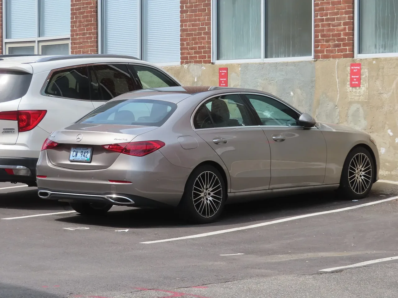 Mercedes-Benz C-Class, rear