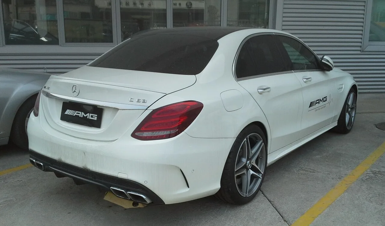 Mercedes-Benz C-Class, rear