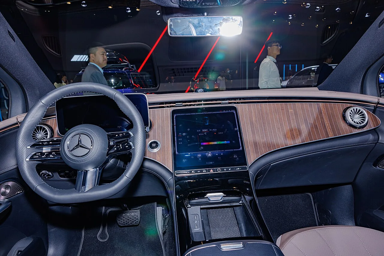 Mercedes-Benz EQE 53 AMG, interior