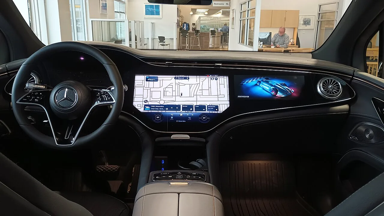 Mercedes-Benz EQS 53 AMG, interior