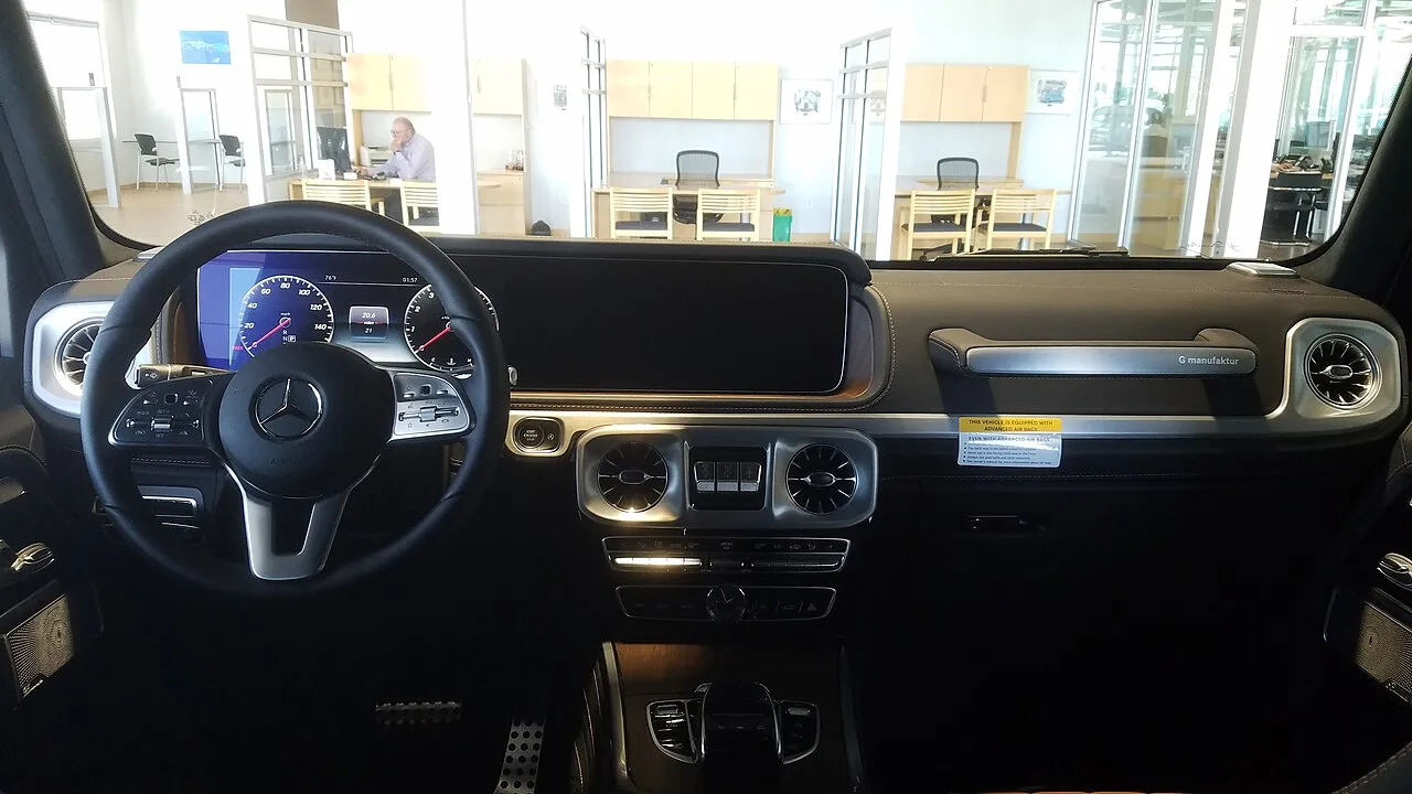 Mercedes-Benz G-Class, interior