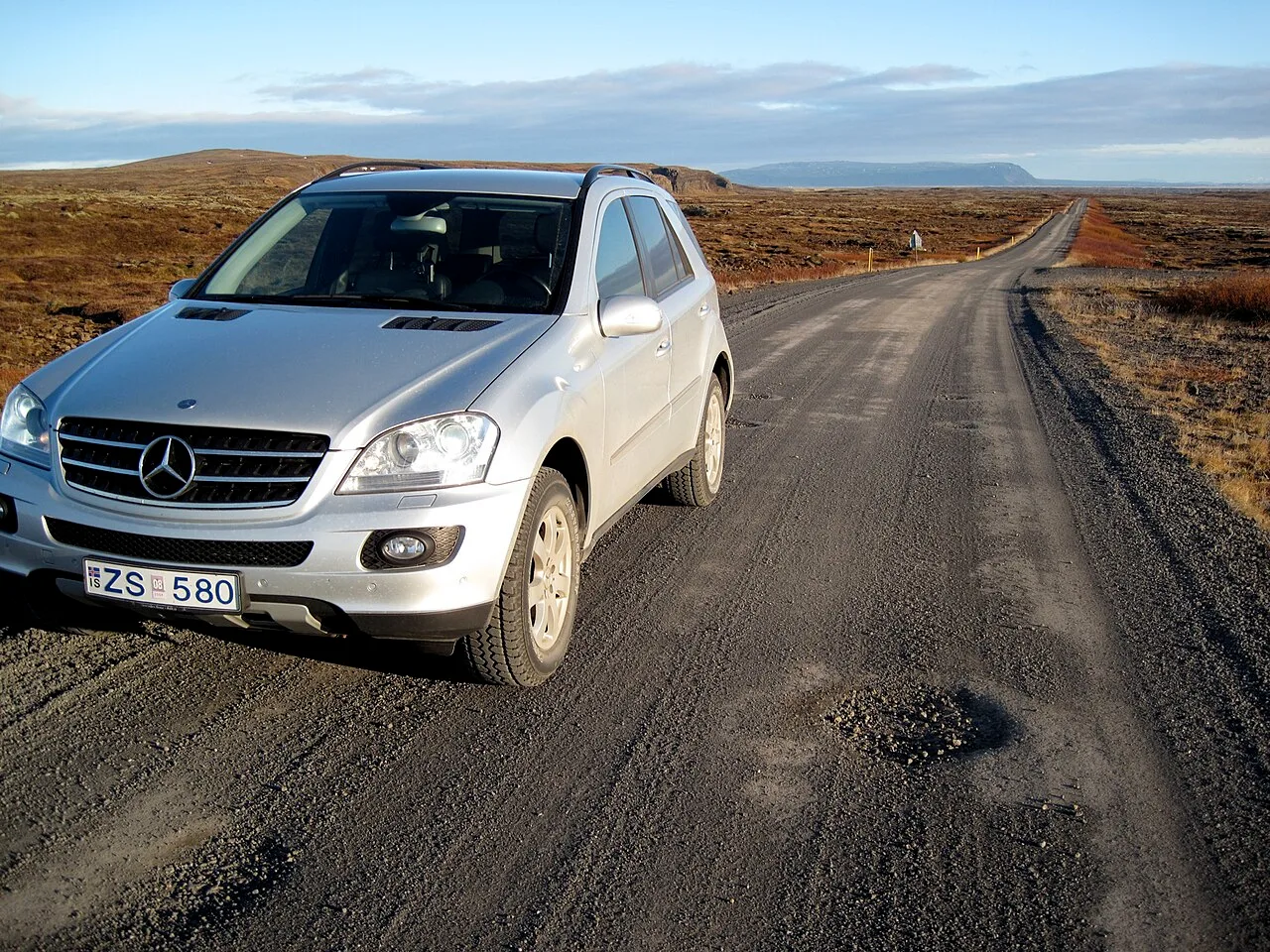 Mercedes-Benz ML-Class, side