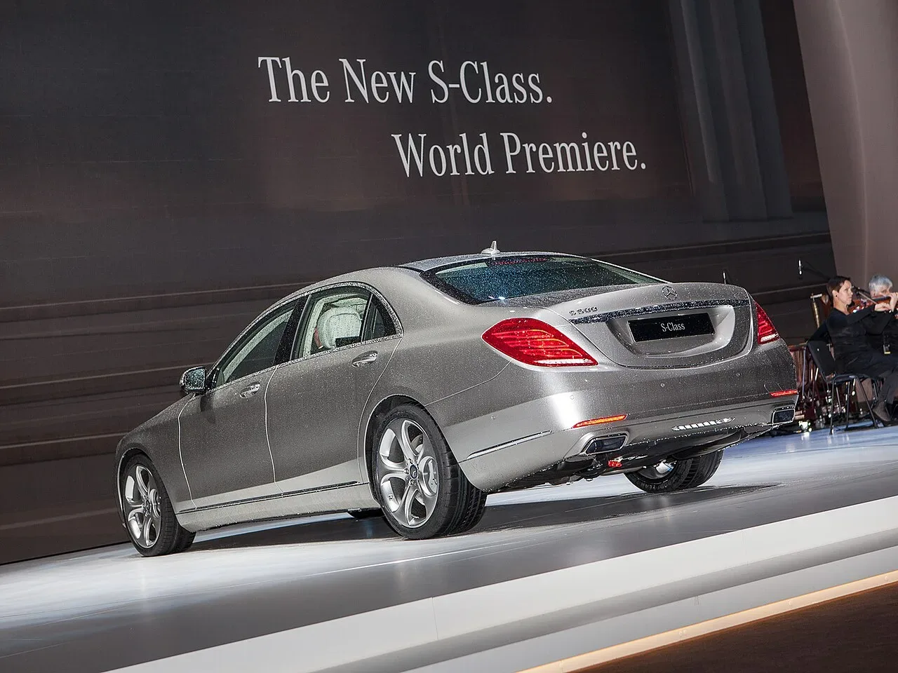 Mercedes-Benz S-Class, rear