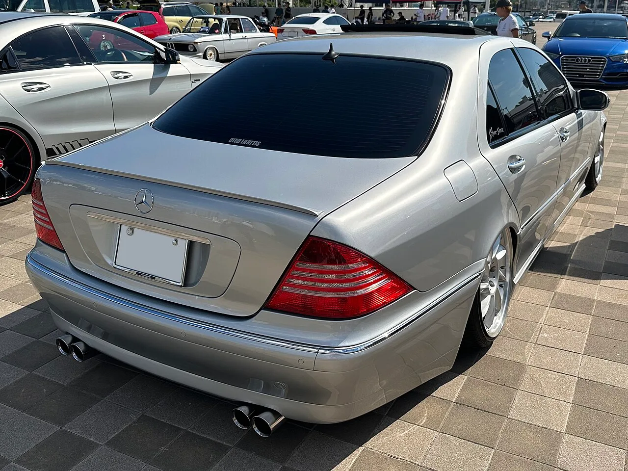 Mercedes-Benz S-Class, rear