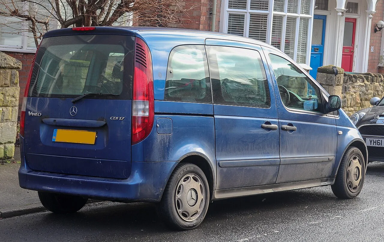 Mercedes-Benz Vaneo, rear