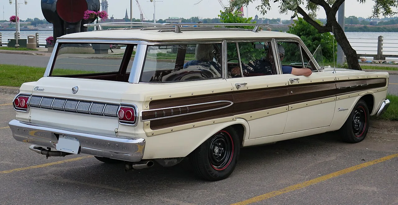 Mercury Comet, rear