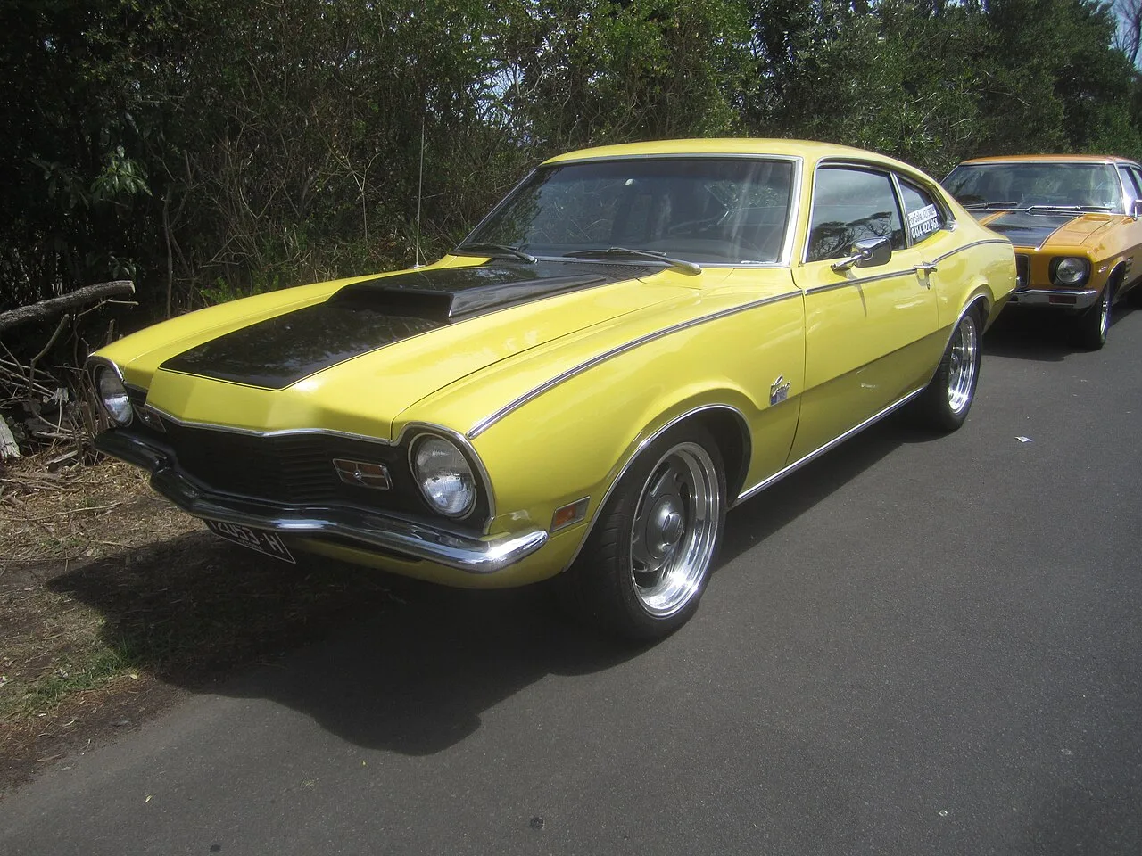 Mercury Comet, side