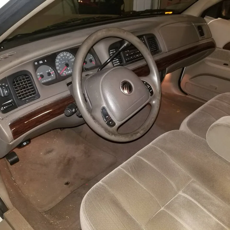 Mercury Grand Marquis, interior