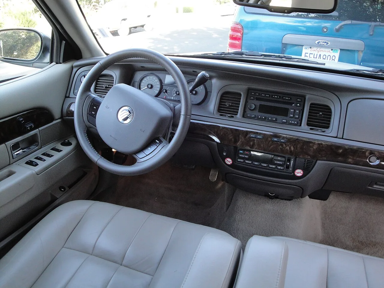 Mercury Grand Marquis, interior