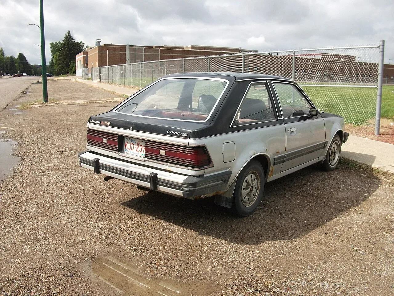 Mercury Lynx, rear