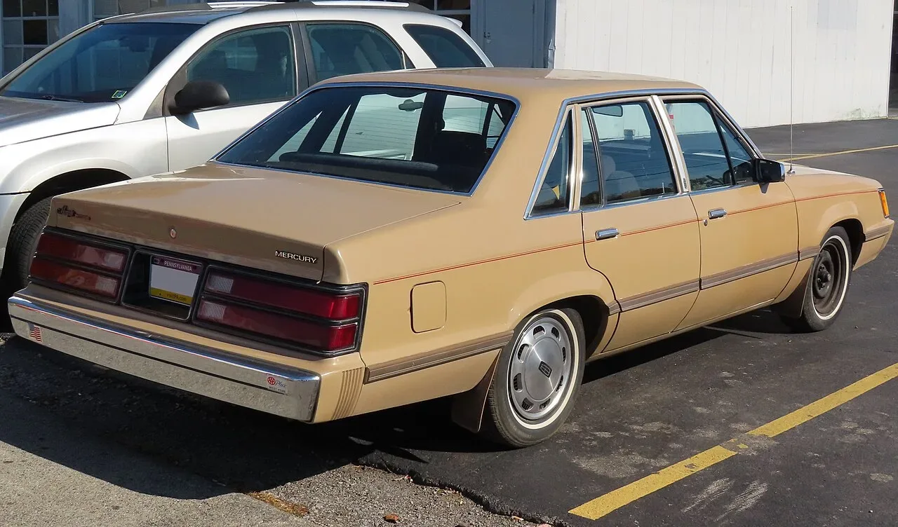 Mercury Marquis, rear