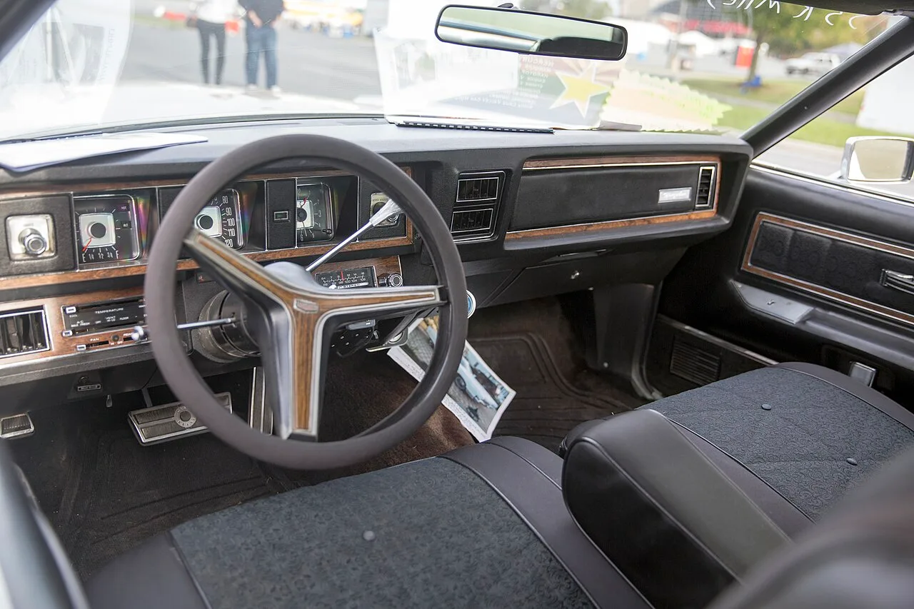Mercury Marquis, interior