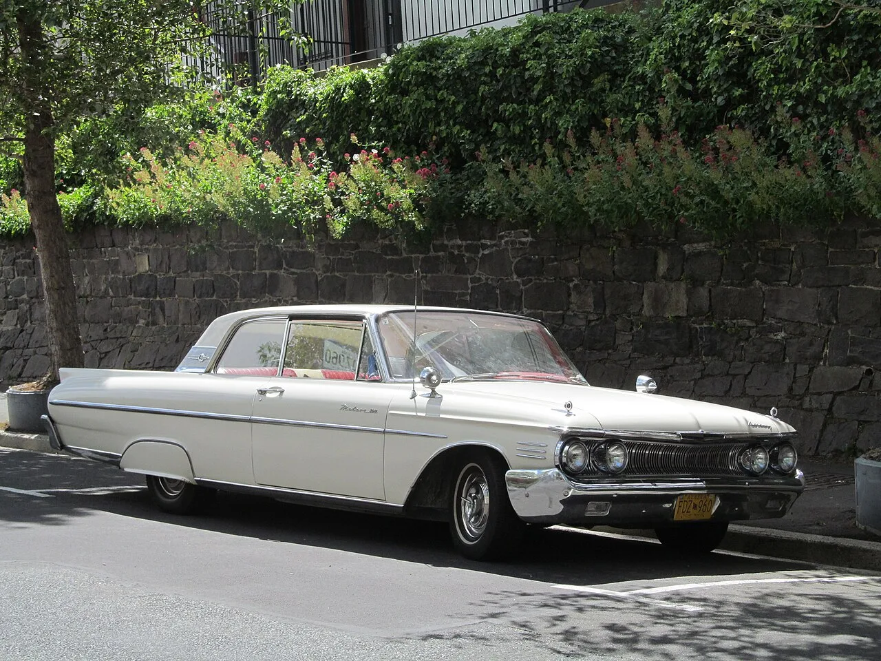 Mercury Meteor, rear