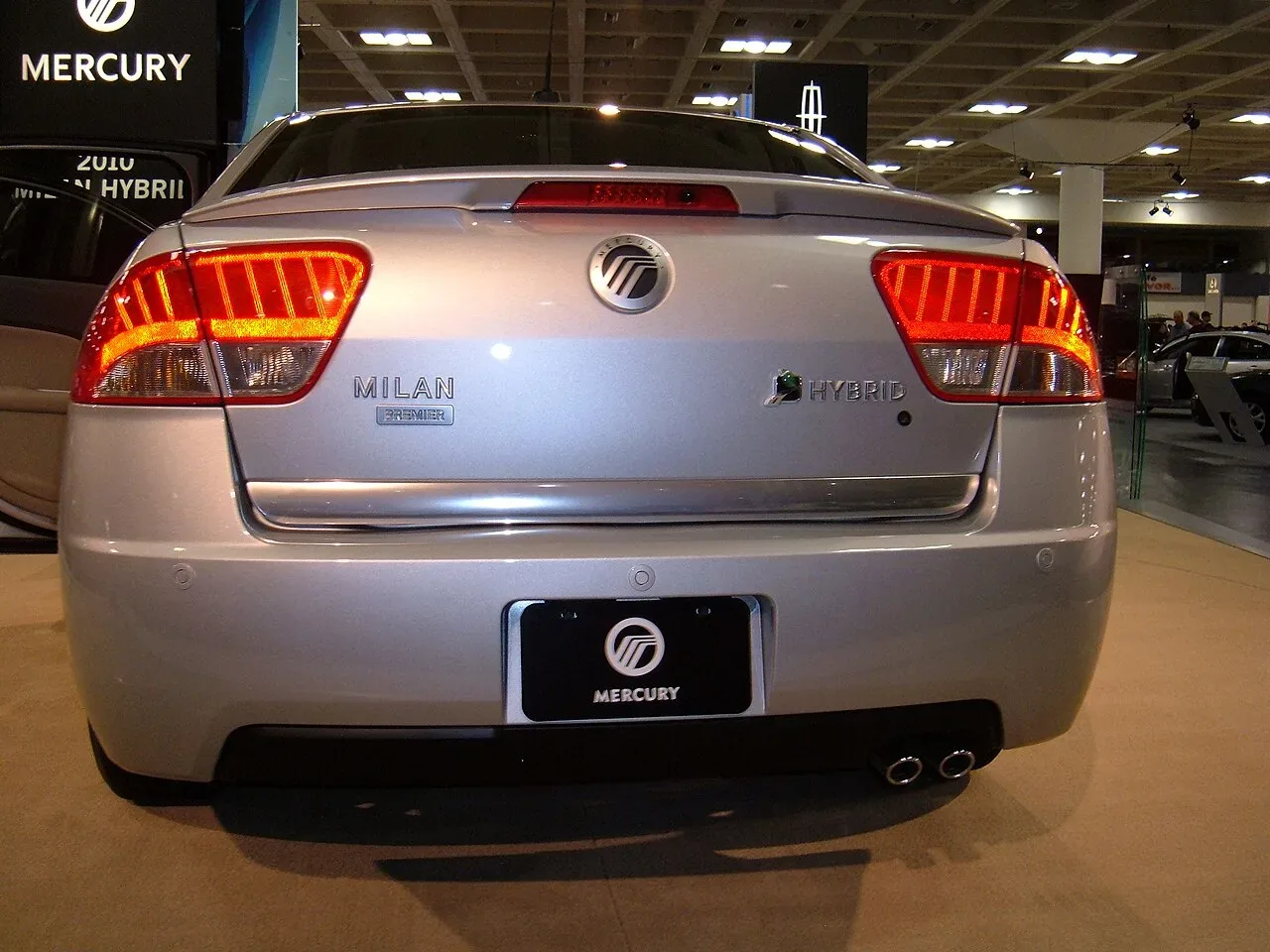Mercury Milan, rear