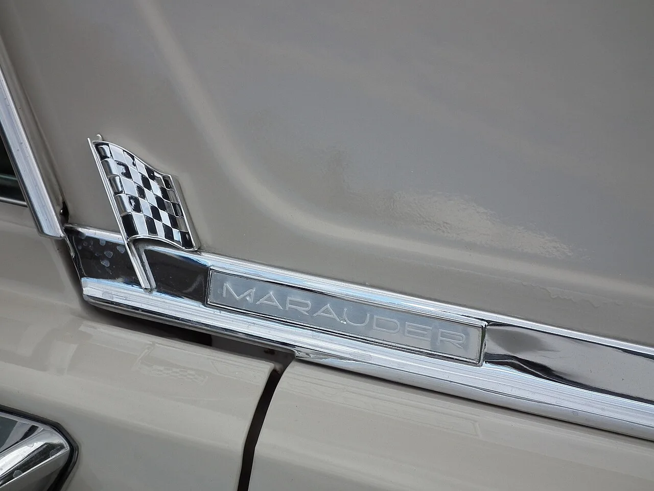 Mercury Montclair, rear