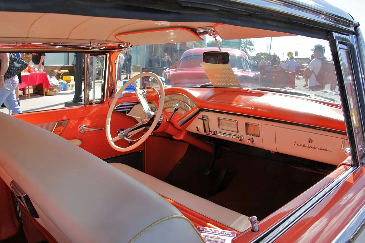 Mercury Montclair, interior