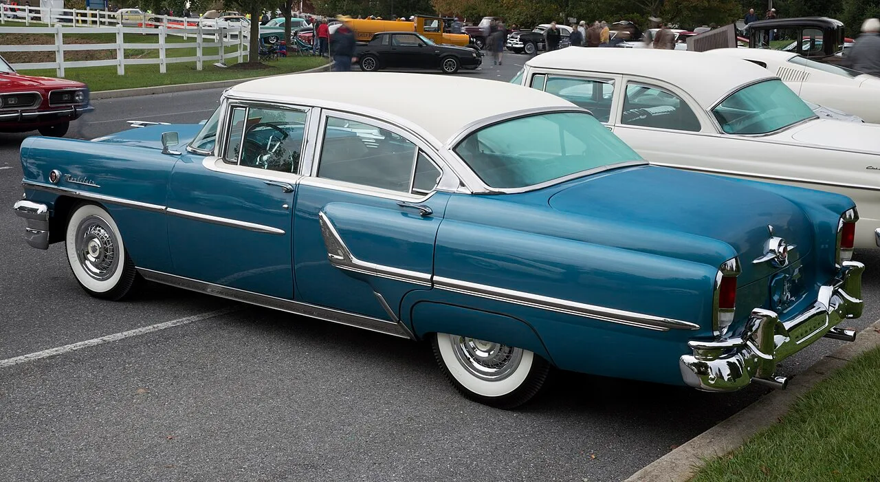 Mercury Montclair, rear