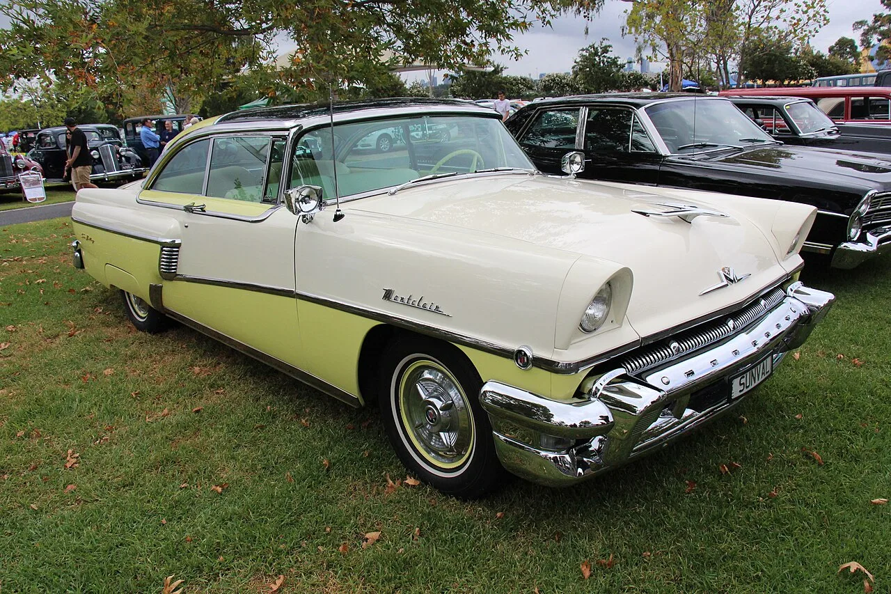 Mercury Montclair, side