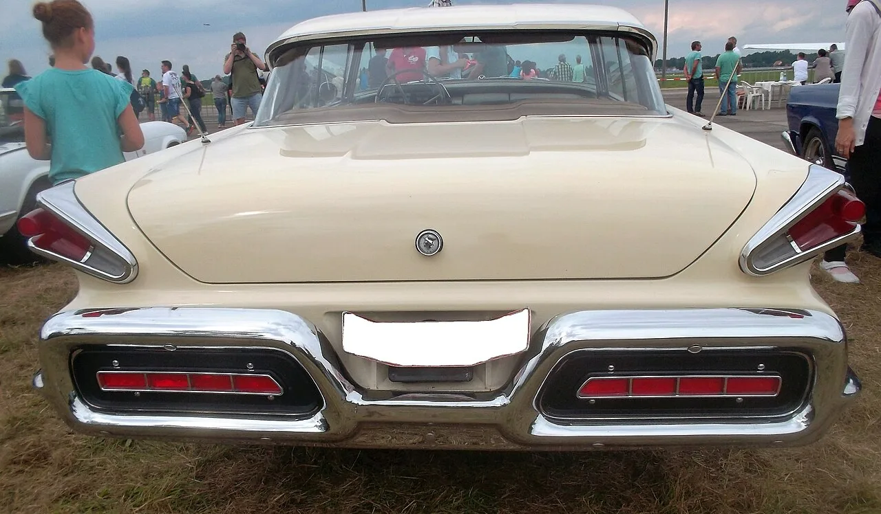 Mercury Monterey, rear