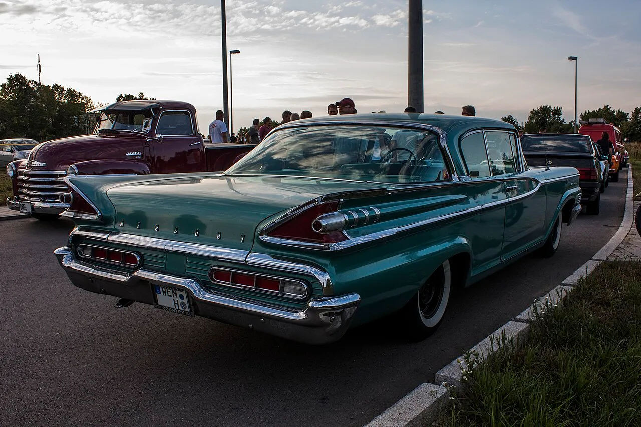 Mercury Monterey, rear