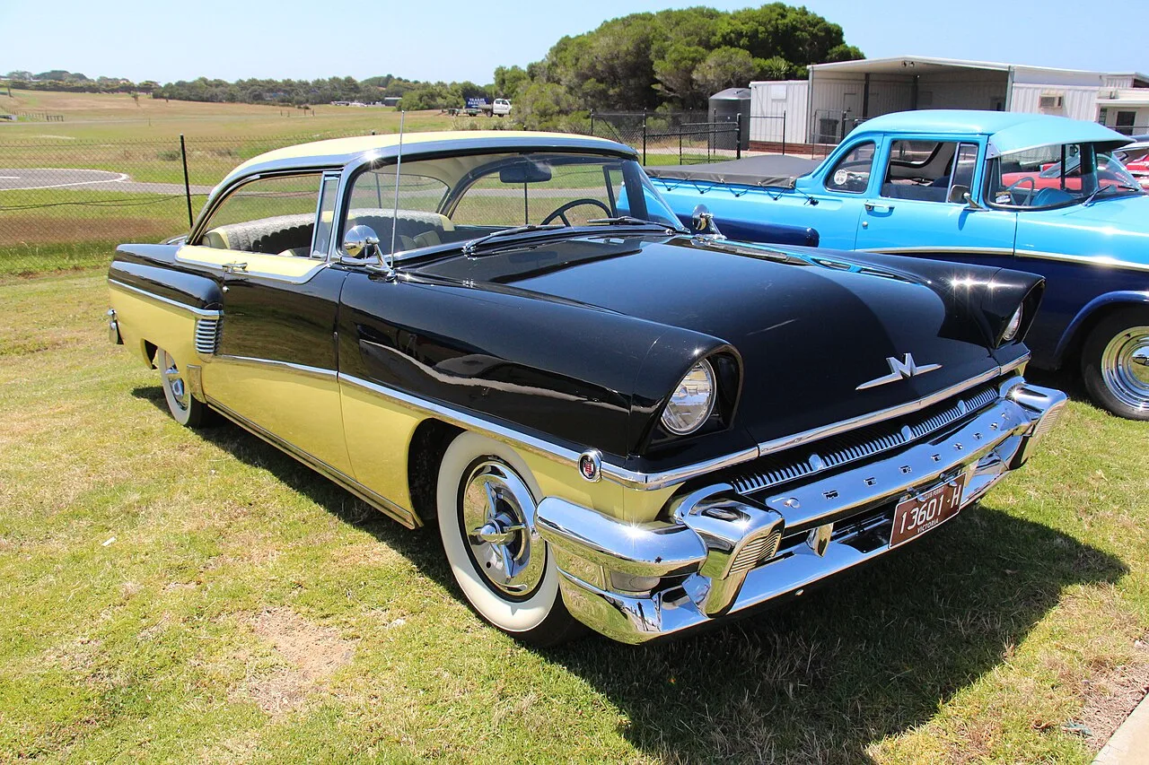 Mercury Monterey, side