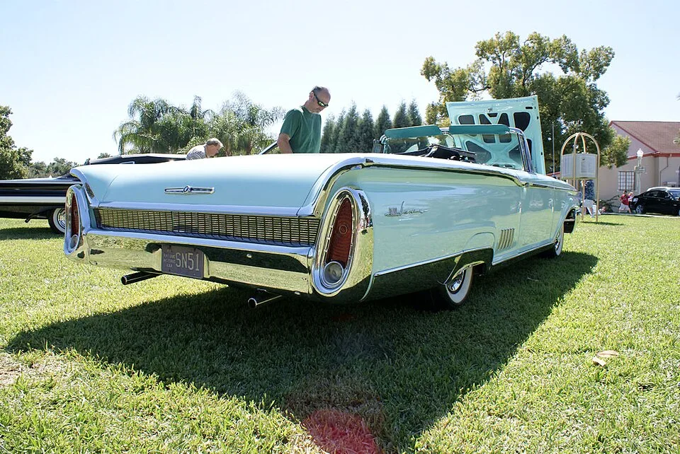 Mercury Park Lane, rear