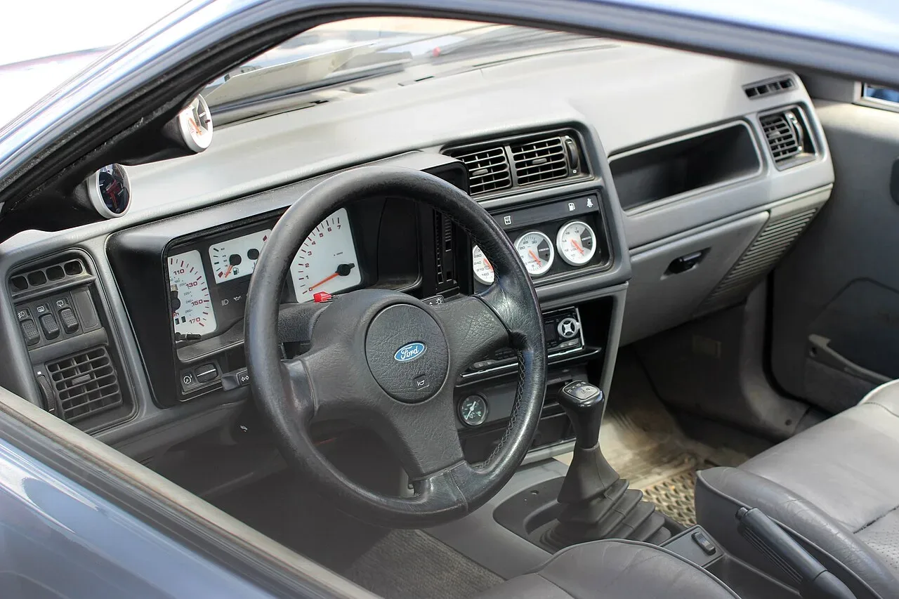 Merkur XR4Ti, interior