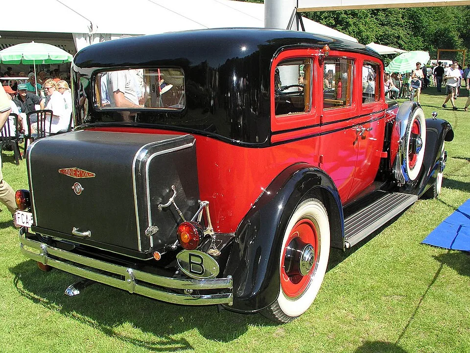 Minerva AP, rear