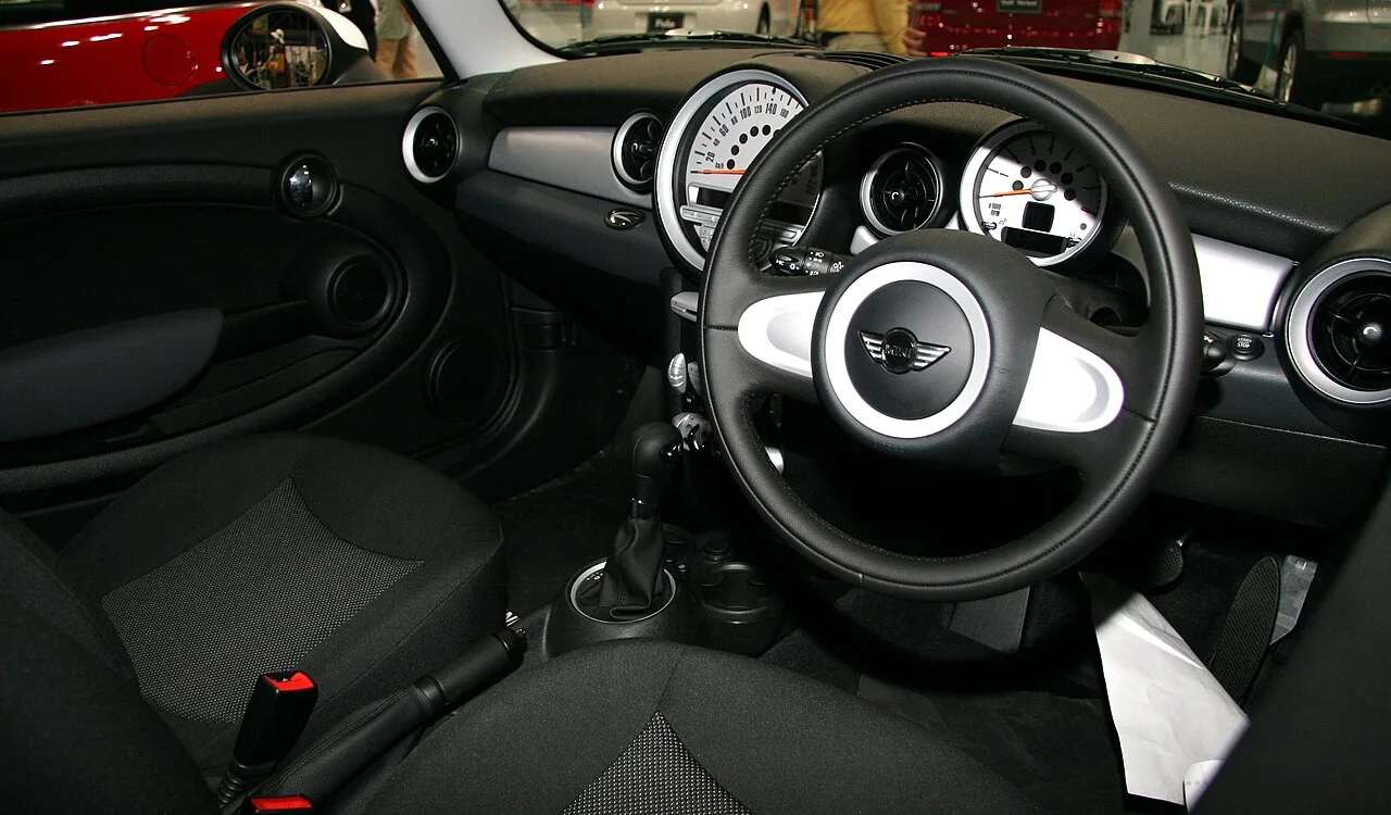 MINI Cooper, interior