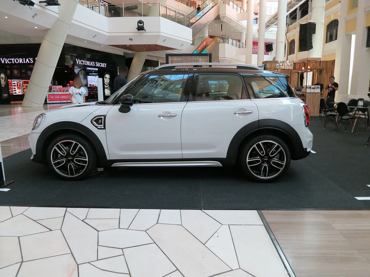 MINI Countryman, side