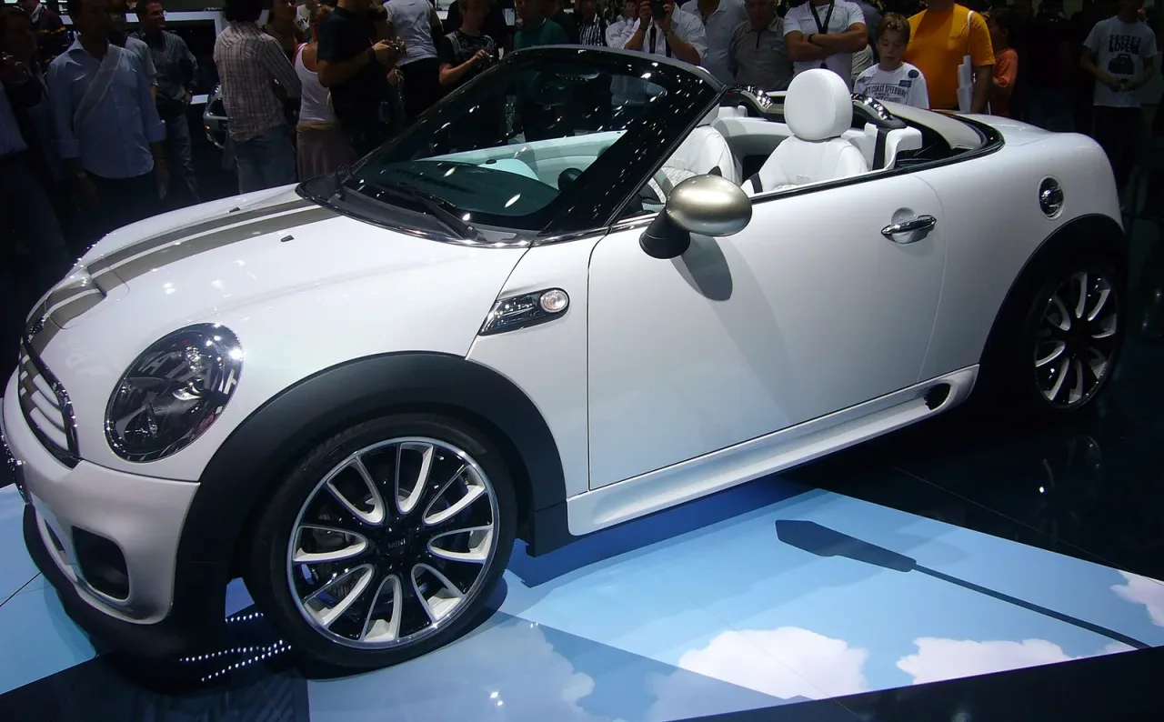 MINI Roadster, side