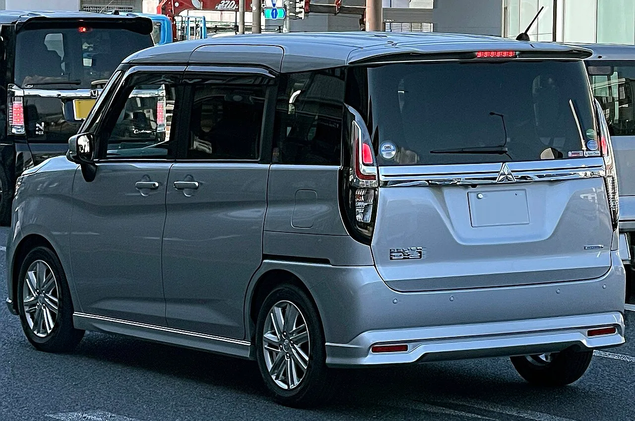 Mitsubishi Delica L300 second generation, rear