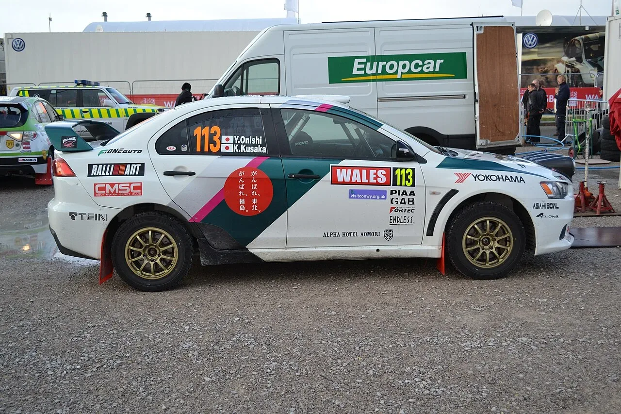 Mitsubishi Lancer Evolution VIII, side