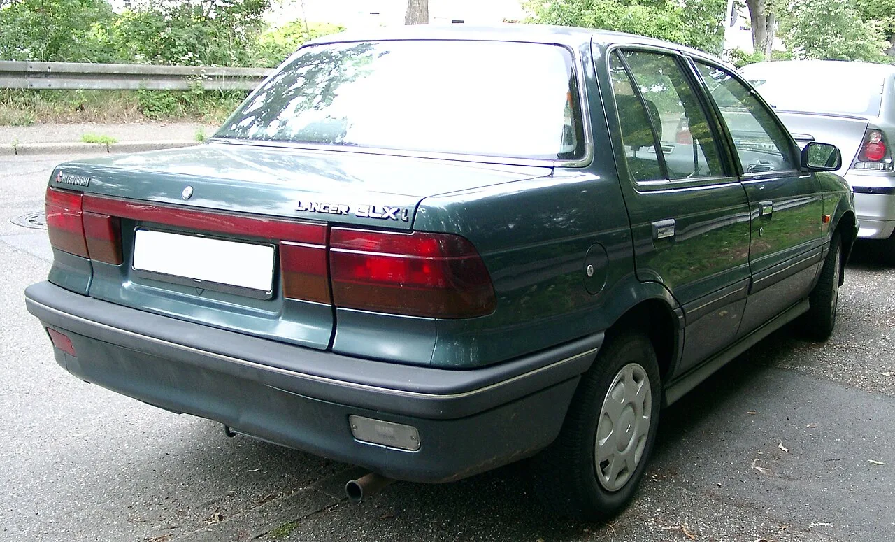 Mitsubishi Lancer A70, rear