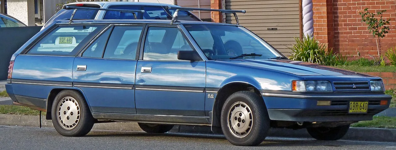 Mitsubishi Magna TR / TS, rear