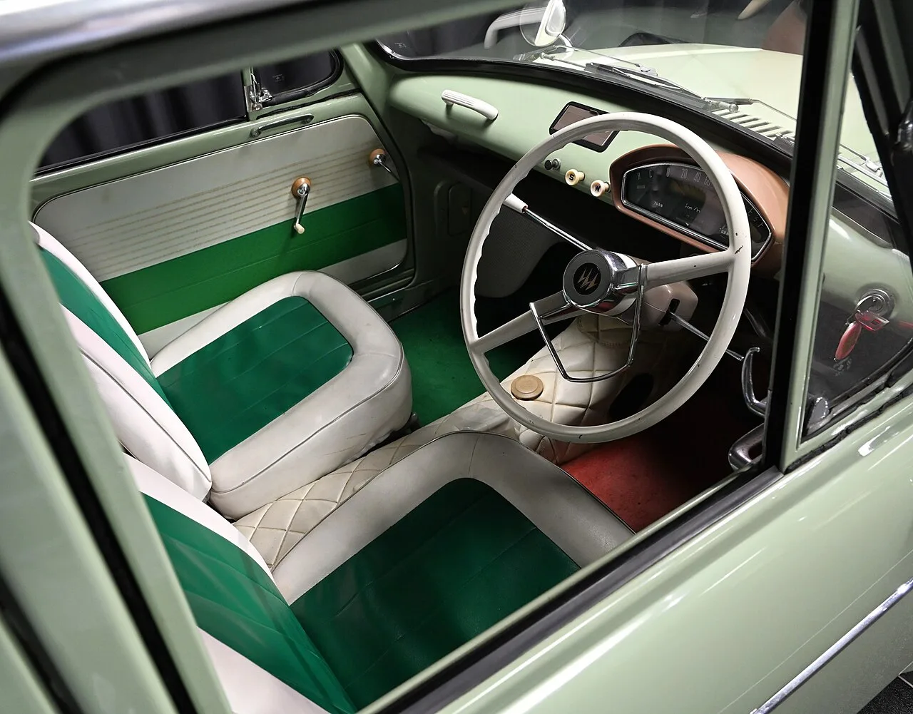 Mitsubishi Minica LA20 / LA21 / LA23, interior