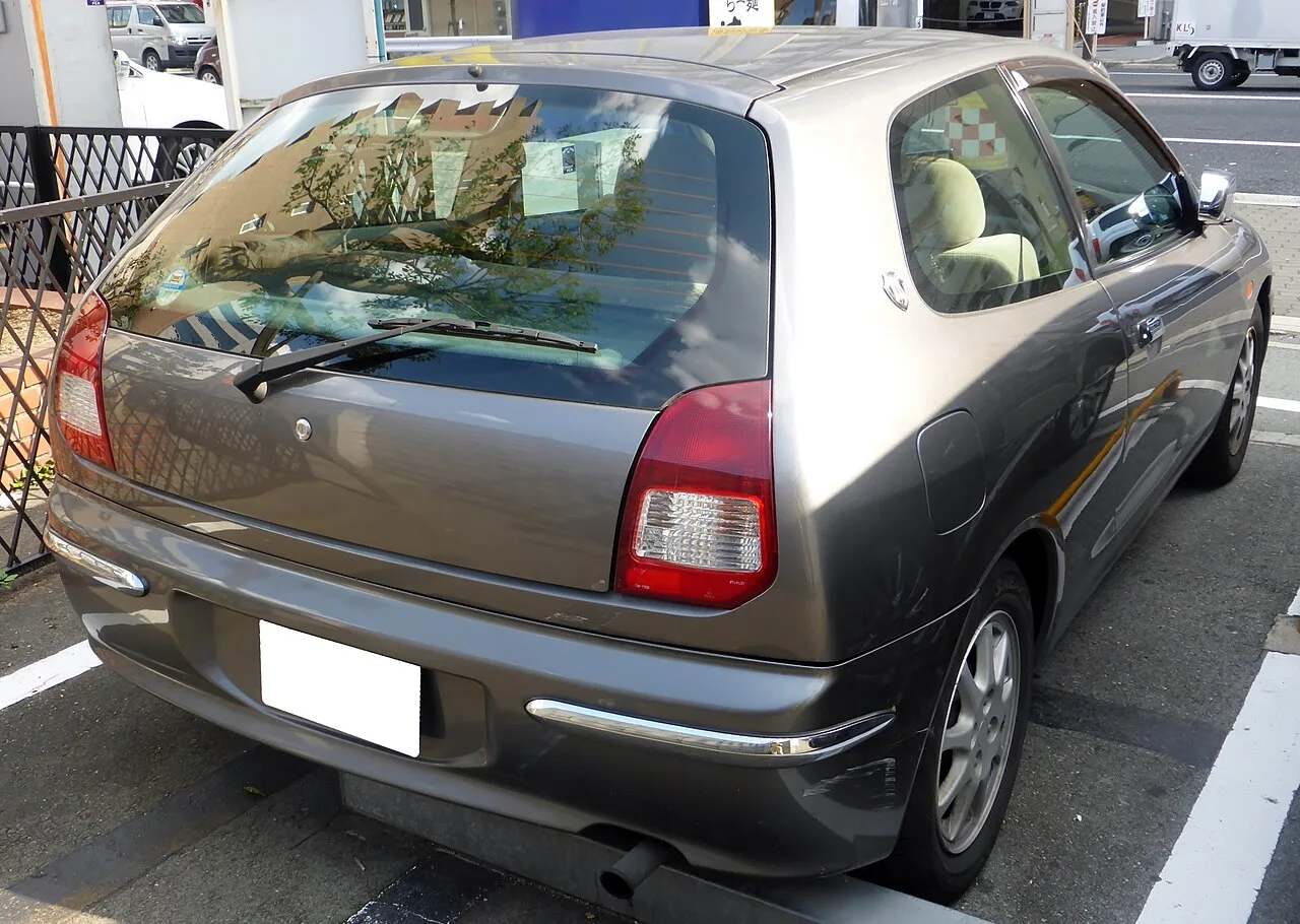 Mitsubishi Mirage, rear