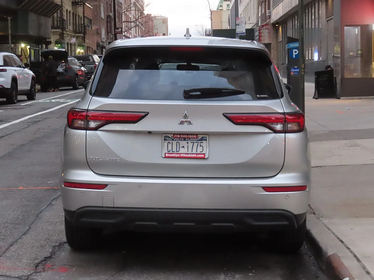 Mitsubishi Outlander, rear
