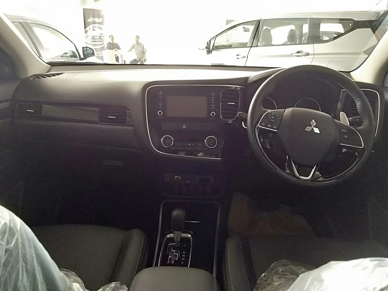 Mitsubishi Outlander, interior