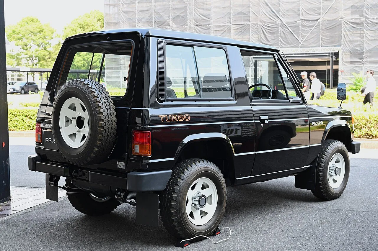 Mitsubishi Pajero first generation, rear