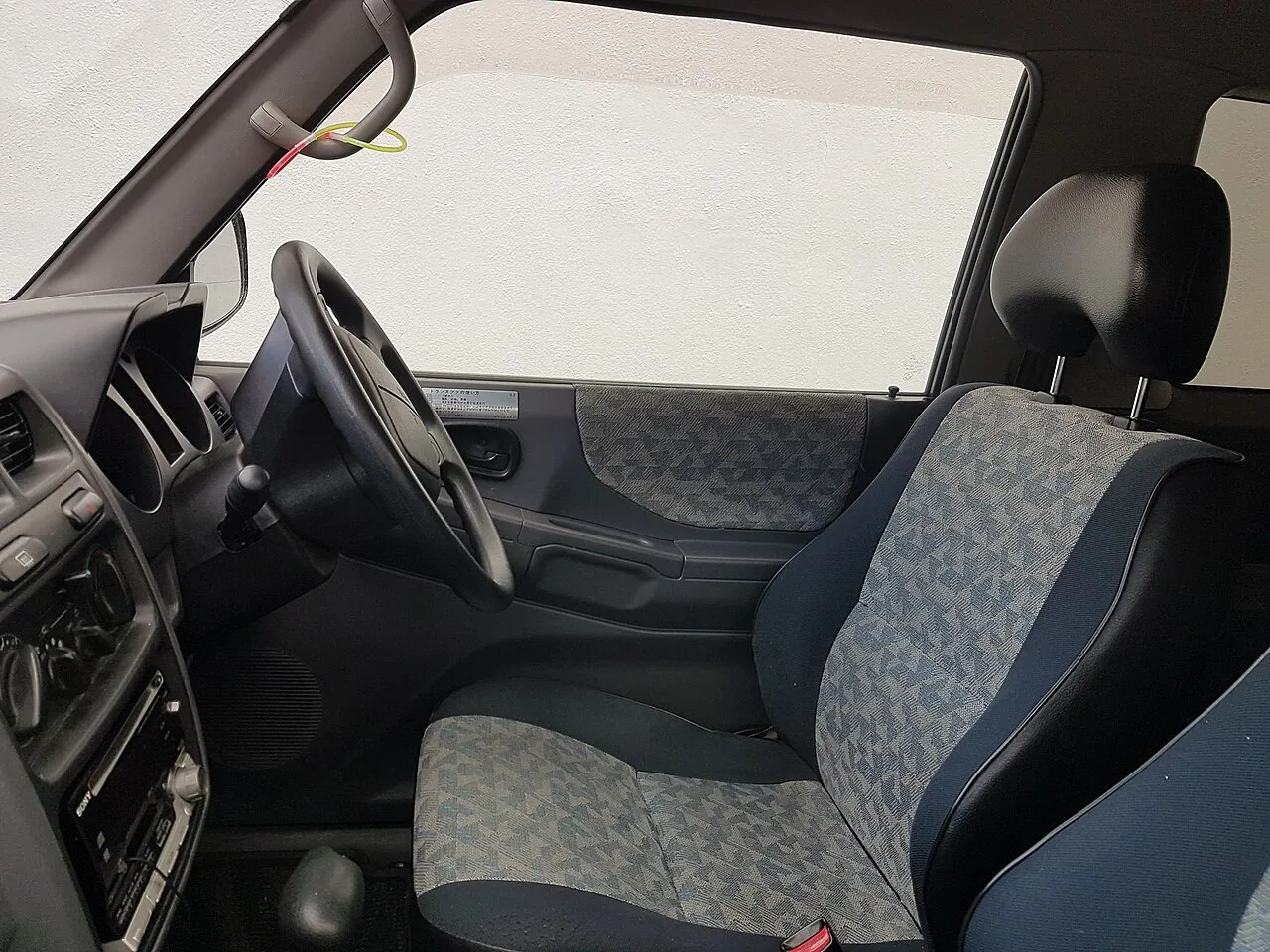 Mitsubishi Pajero Evolution V55W, interior