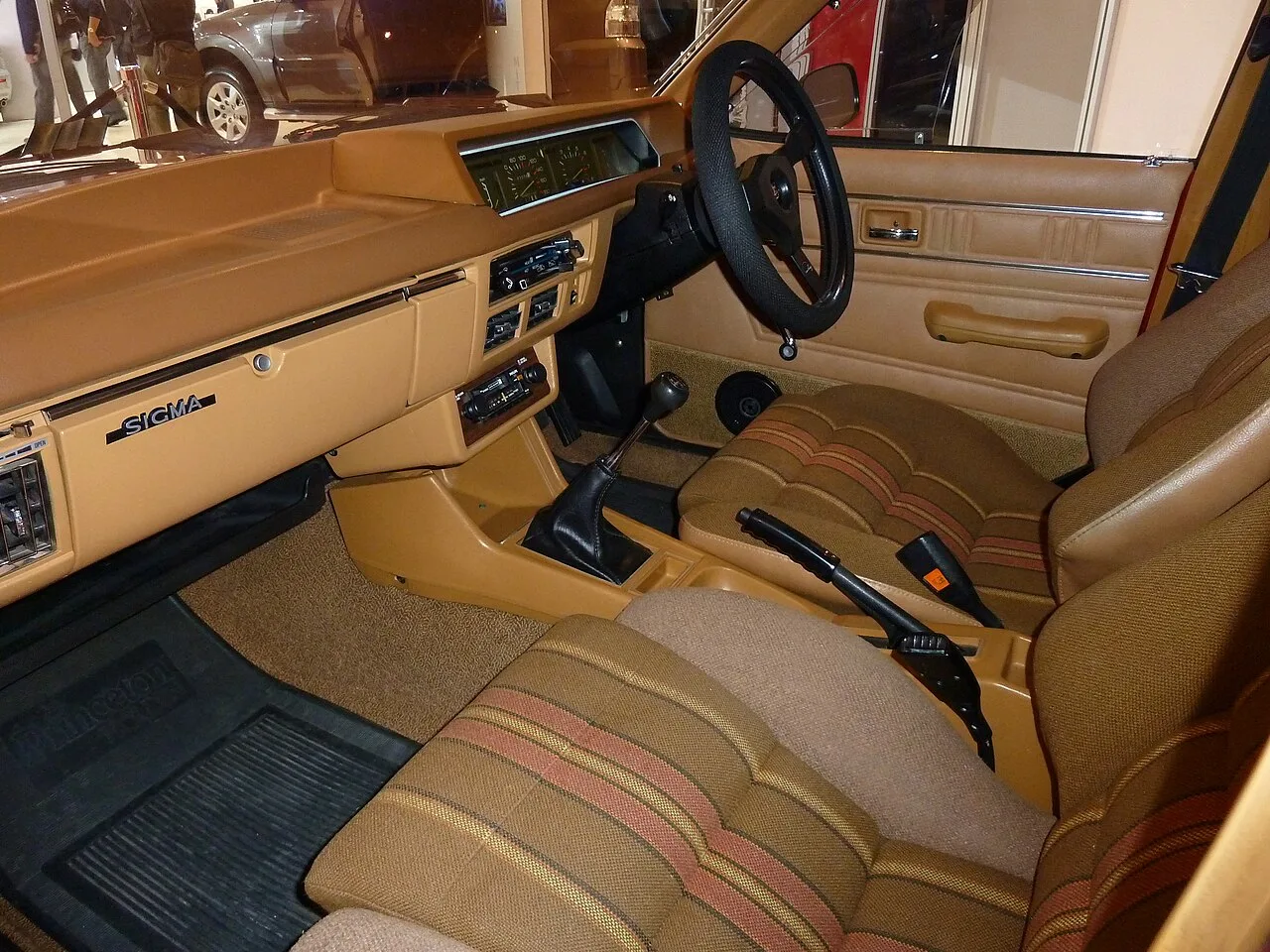 Mitsubishi Sigma GJ, interior