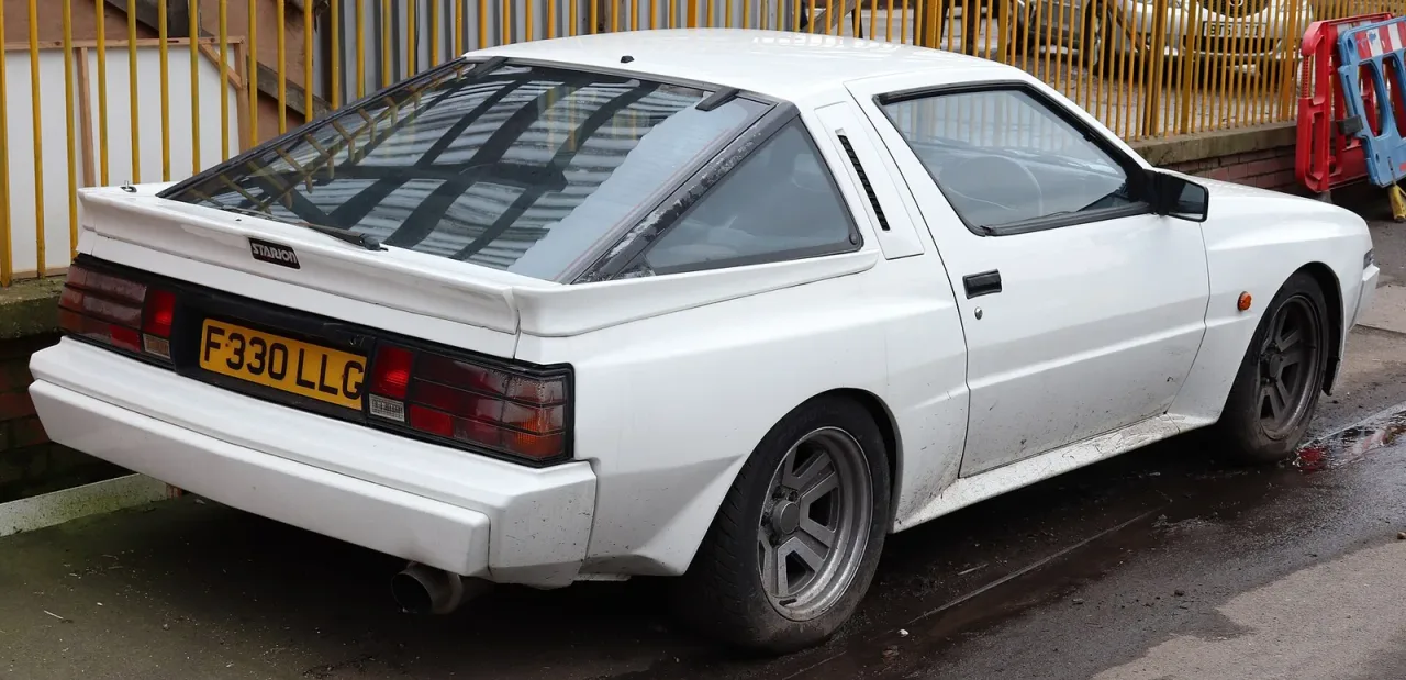 Mitsubishi Starion, rear