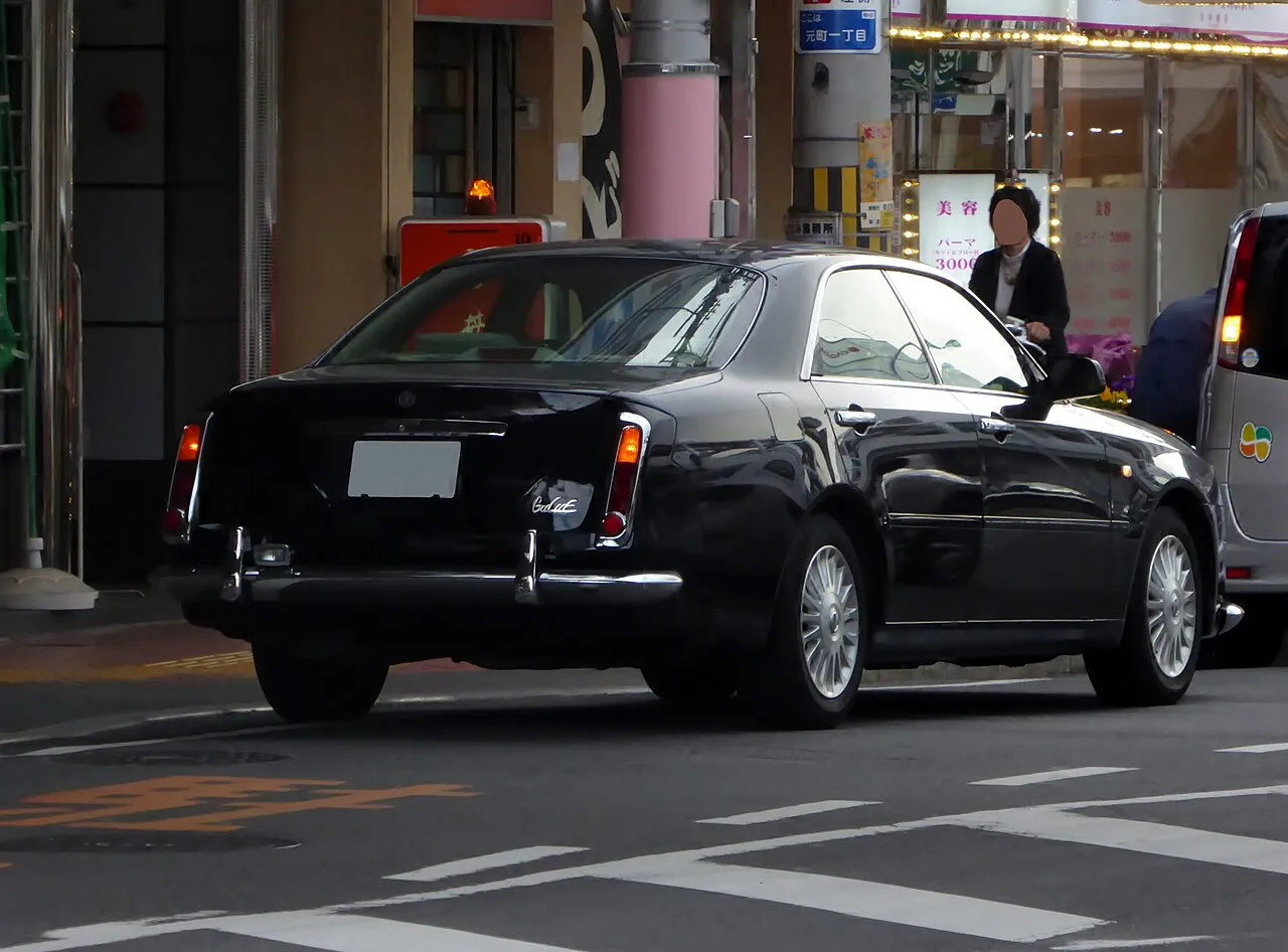 Mitsuoka Galue-II, rear