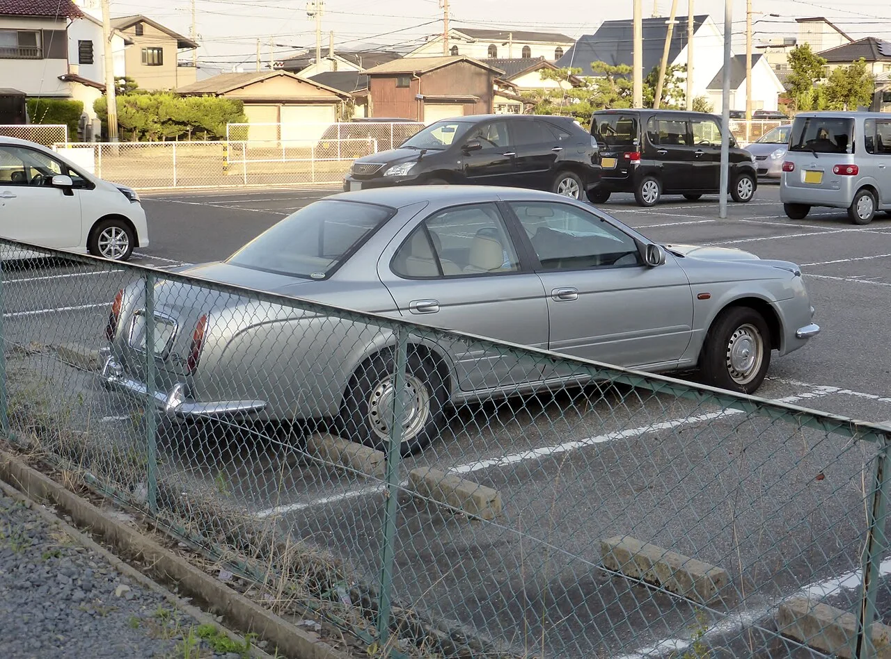 Mitsuoka Ryoga, rear