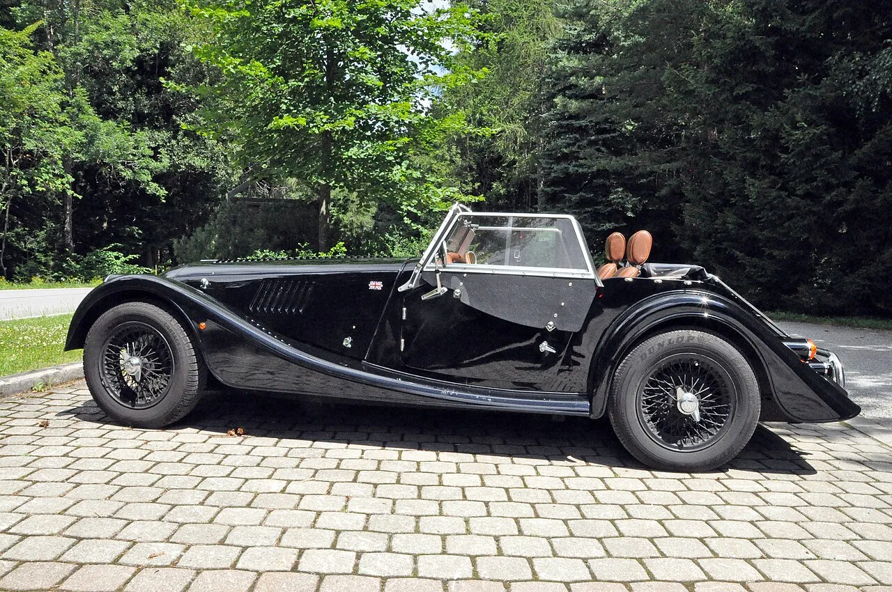 Morgan 4/4 Series II, side