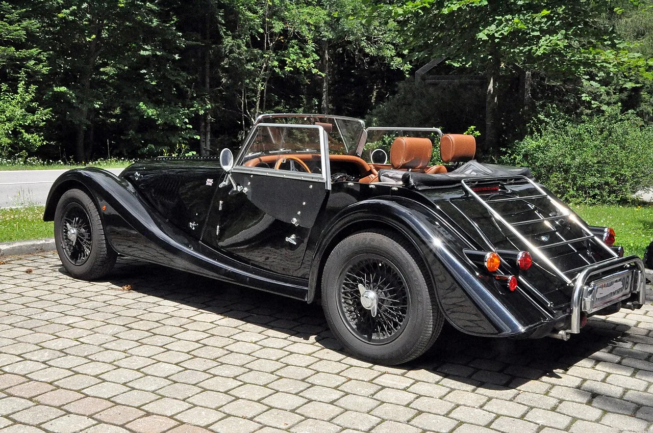 Morgan 4/4 Series IV, rear