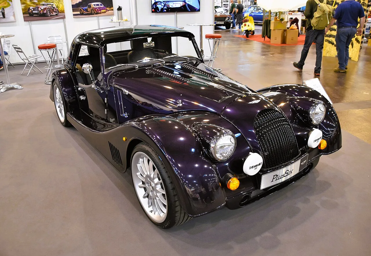 Morgan Plus Six, rear