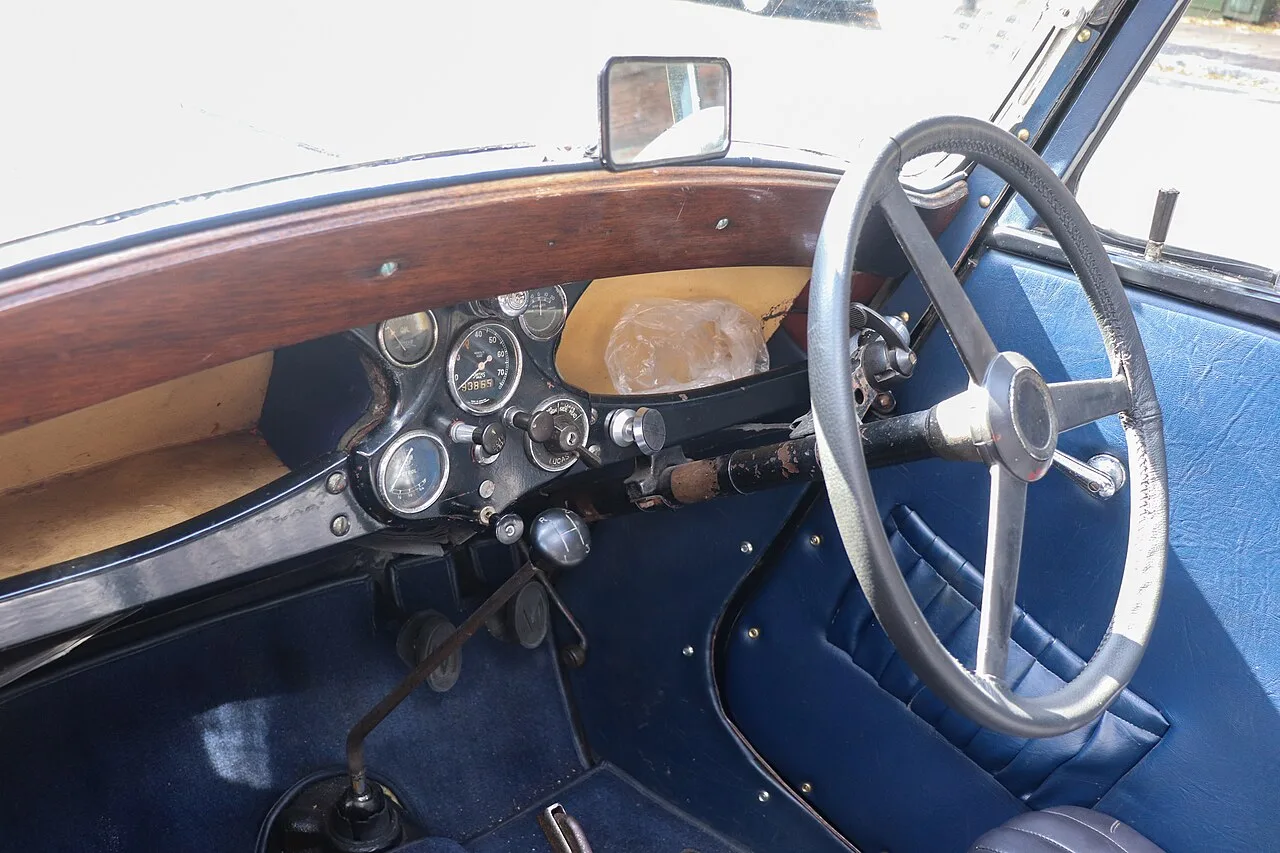 Morris Eight Series E, interior